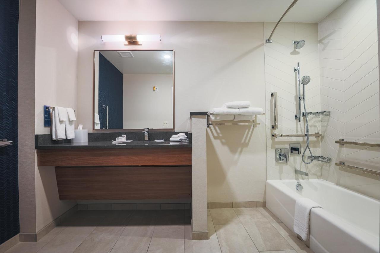 Fairfield Inn & Suites 마켓 외부 사진