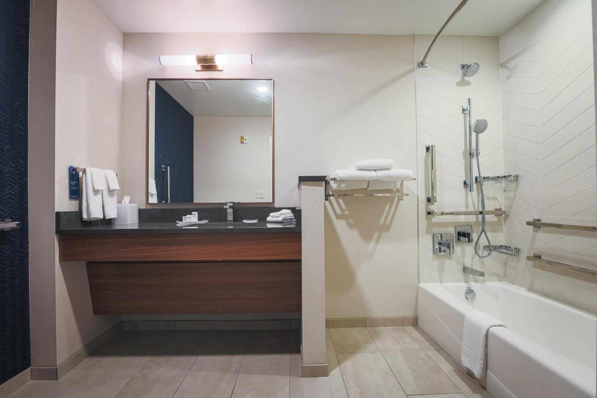 Fairfield Inn & Suites 마켓 외부 사진