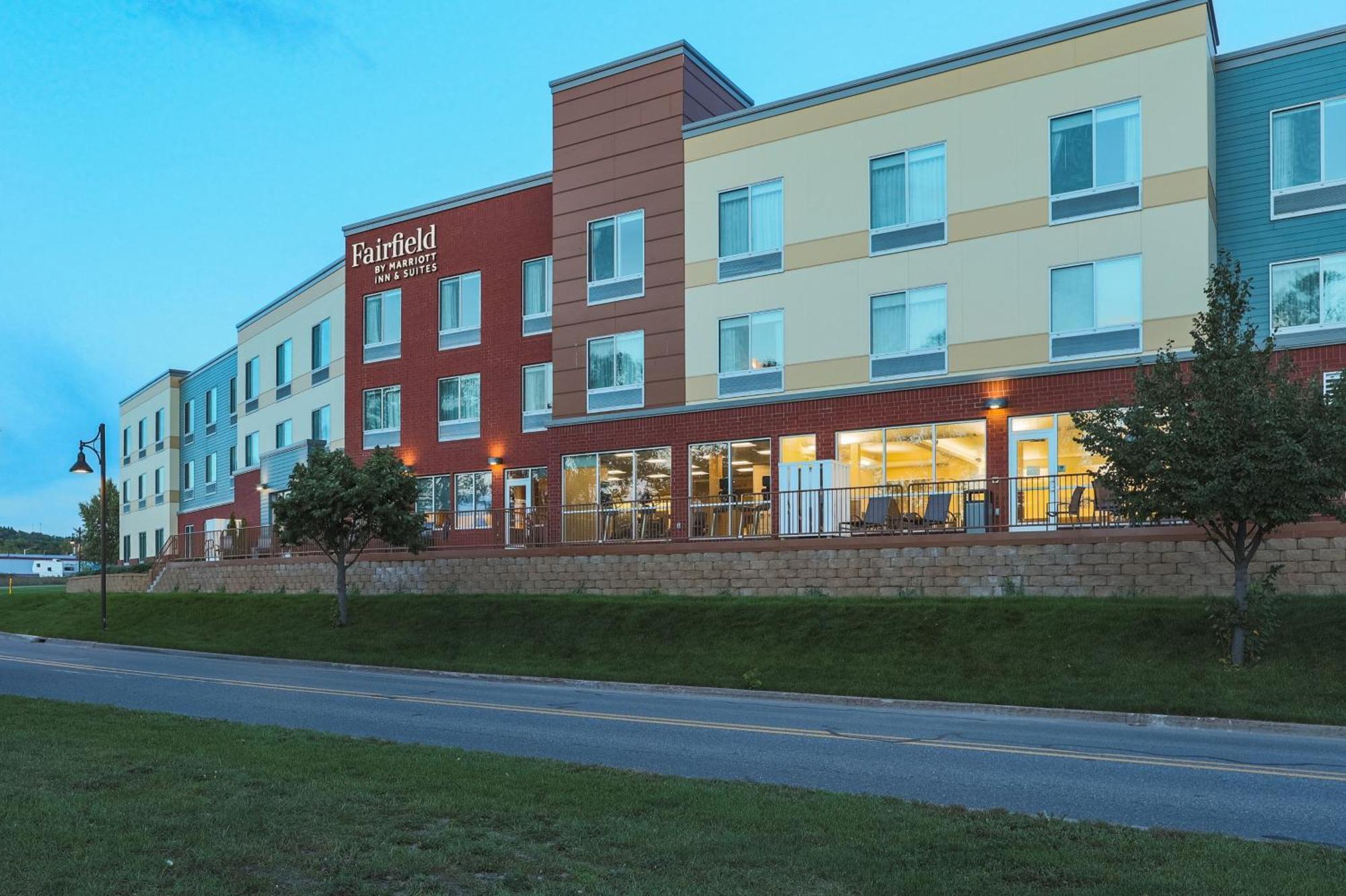Fairfield Inn & Suites 마켓 외부 사진